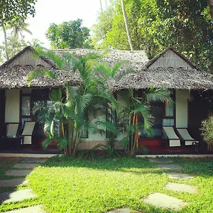 *** Resort Les 3 Elephants Hindistan