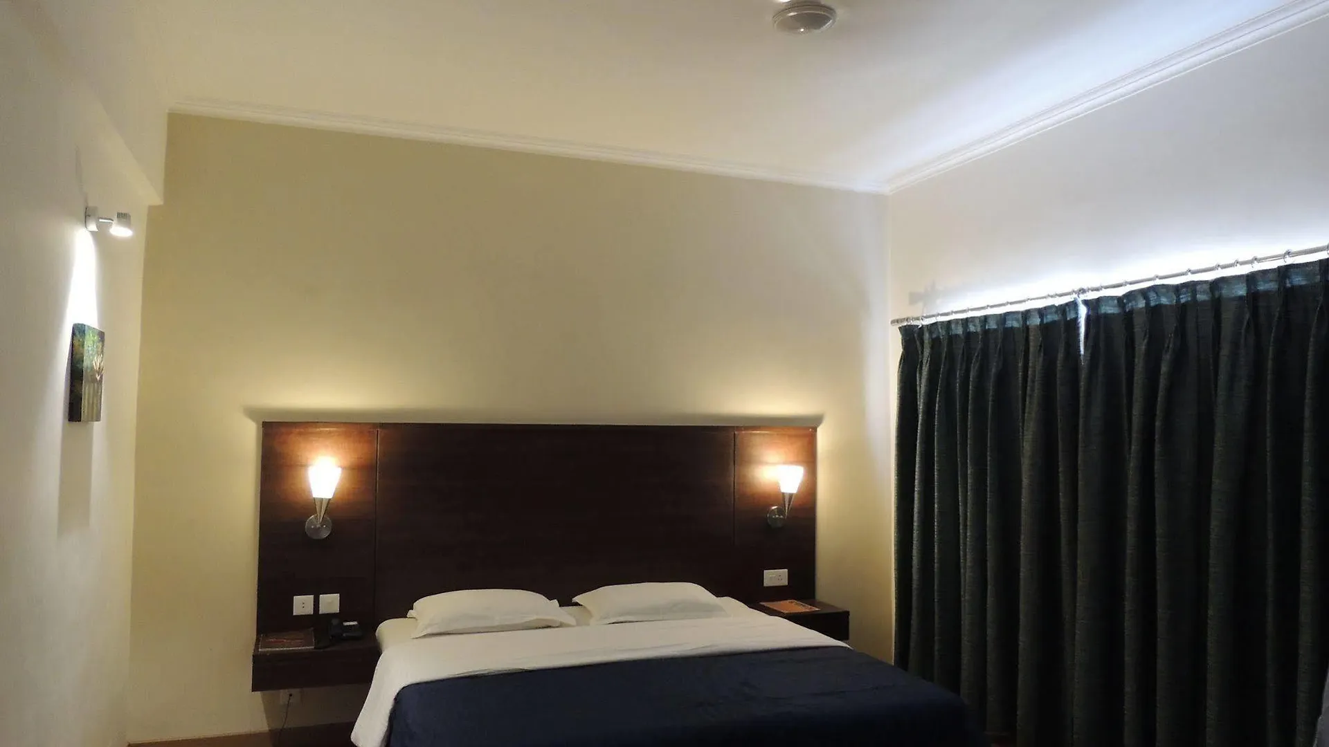 ***  Diamond Hotel Varanasi India